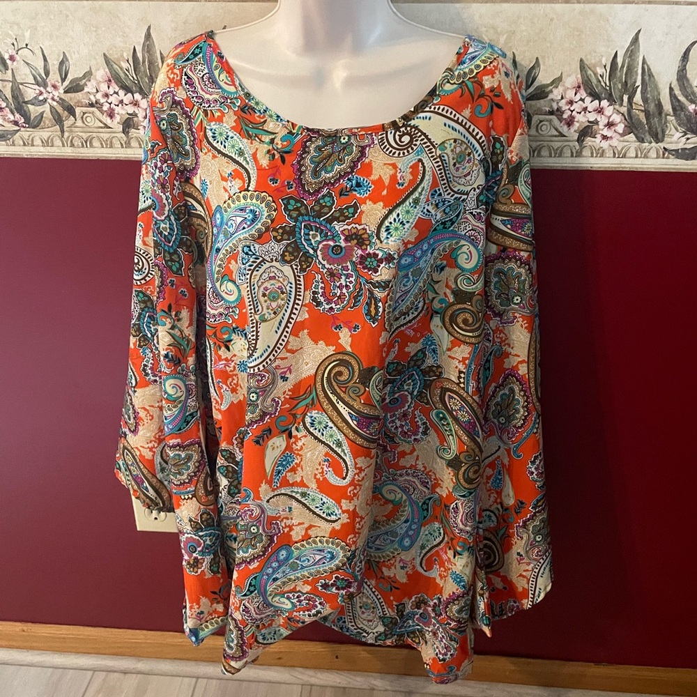 Lady Noiz Orange Paisley Scoop-Neck Tunic Top
